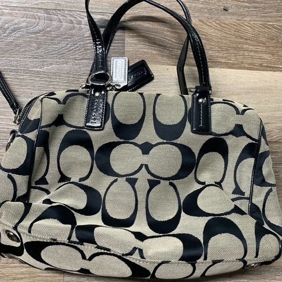 Authentic Coach Signature Stripe Satchel – Style F24364 - Picture 2 of 5